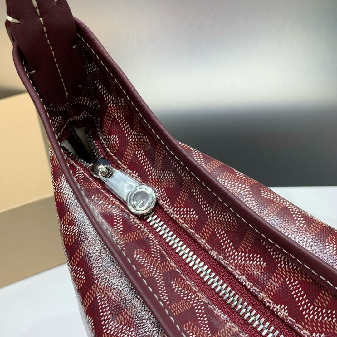 Boheme Hobo Shoulder Bag In Burgundy